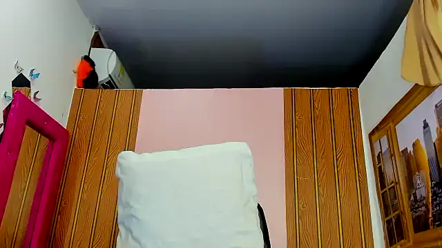 Snapshot of pahula_M chatting on June 2, 2026, 1:24 pm pahula M online show from June 2, 2026, 1:24 pm