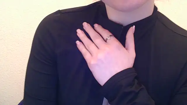 mery lou20252 online show from March 24, 2026, 5:18 pm