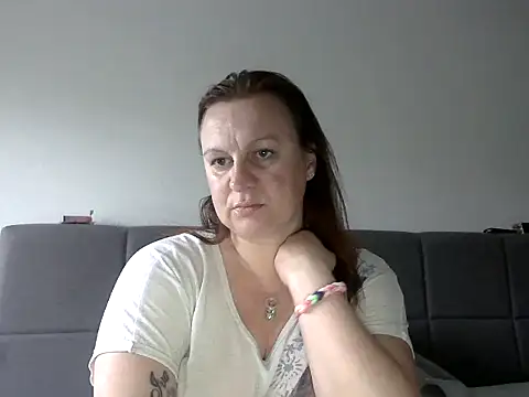 Snapshot of HotPussy785 chatting on May 16, 2026, 7:27 am HotPussy785 online show from May 16, 2026, 7:27 am