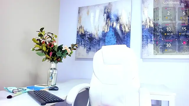 andreazoe online show from April 30, 2026, 1:50 pm