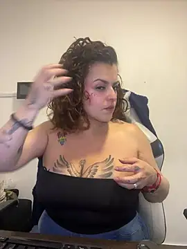 MiaHotboobs online show from May 9, 2026, 4:28 am