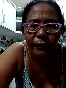 Snapshot of sexymomsn chatting on April 18, 2026, 11:36 am sexymomsn online show from April 18, 2026, 11:36 am