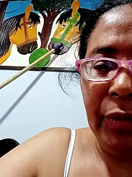 Snapshot of sexymomsn chatting on April 26, 2026, 2:59 pm sexymomsn online show from April 26, 2026, 2:59 pm