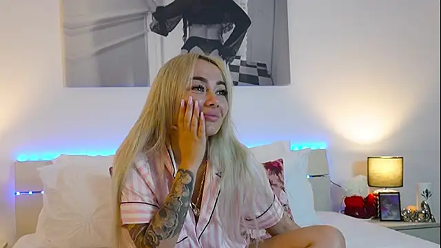 Snapshot of FrancescaGrayy chatting on July 8, 2026, 4:44 pm FrancescaGrayy online show from July 8, 2026, 4:44 pm
