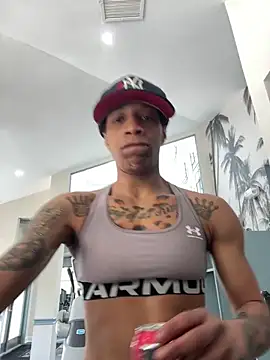 PHAT FTM KLIT87 online show from April 8, 2026, 3:23 pm