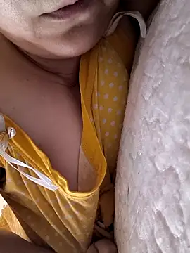 Snapshot of _Yourpussy_ chatting on April 7, 2026, 7:53 am Yourpussy online show from April 7, 2026, 7:53 am