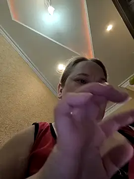 Snapshot of _Yourpussy_ chatting on April 10, 2026, 10:42 am Yourpussy online show from April 10, 2026, 10:42 am