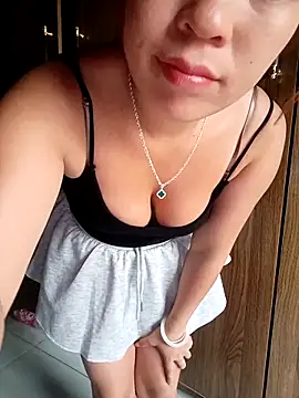 Snapshot of sena_baby chatting on May 1, 2026, 11:42 pm sena baby online show from May 1, 2026, 11:42 pm