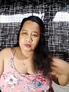 Snapshot of wild_Joan chatting on June 18, 2026, 9:36 am wild Joan online show from June 18, 2026, 9:36 am