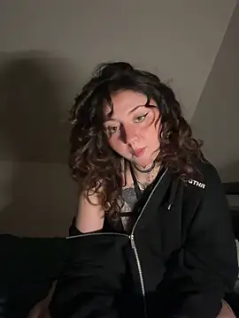Snapshot of milou_xtx chatting on April 14, 2026, 7:31 pm milou xtx online show from April 14, 2026, 7:31 pm
