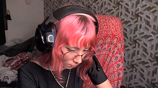 Moon  online show from August 7, 2026, 10:12 pm
