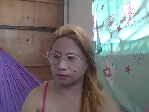 PinayChristine online show from April 10, 2026, 3:12 am