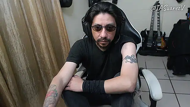 IASuarezV online show from April 7, 2026, 11:32 am