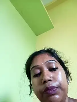 Snapshot of bannerjeesneha20 chatting on April 22, 2026, 2:03 am bannerjeesneha20 online show from April 22, 2026, 2:03 am