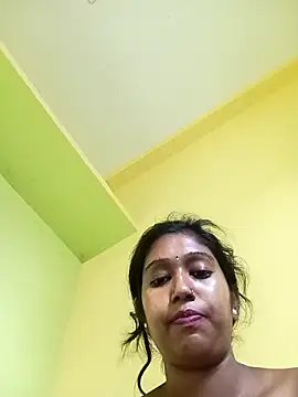 Snapshot of bannerjeesneha20 chatting on April 28, 2026, 3:33 am bannerjeesneha20 online show from April 28, 2026, 3:33 am