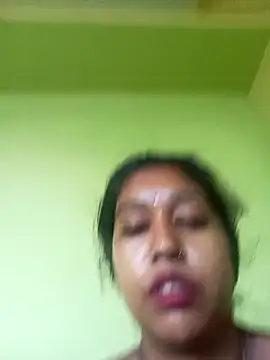 Snapshot of bannerjeesneha20 chatting on May 13, 2026, 2:53 am bannerjeesneha20 online show from May 13, 2026, 2:53 am