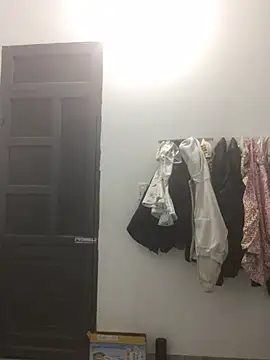 Yuri k2 online show from April 5, 2026, 5:43 pm