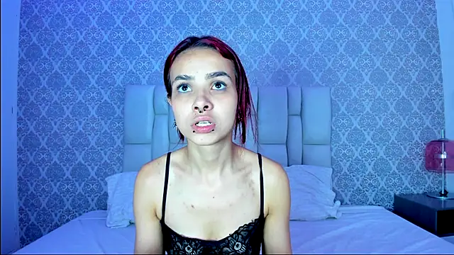 Snapshot of erizdarkveyl chatting on May 22, 2026, 5:14 am erizdarkveyl online show from May 22, 2026, 5:14 am