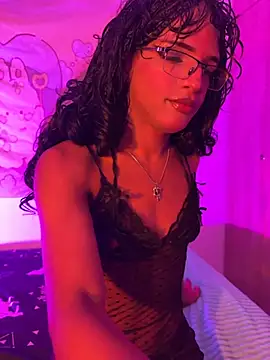 Snapshot of LunuxSiren chatting on March 27, 2026, 11:37 pm LunuxSiren online show from March 27, 2026, 11:37 pm