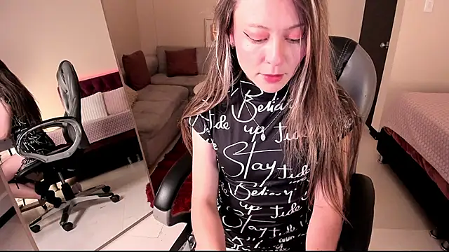 Marilyn rosse   online show from April 6, 2026, 1:12 pm