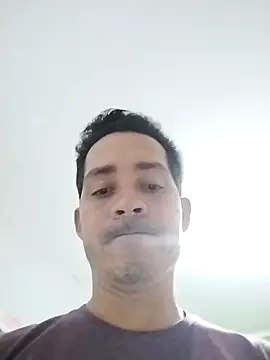 Gabriel leon33 online show from April 28, 2026, 10:48 pm