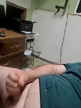 Snapshot of bigbearusa74 chatting on March 24, 2026, 12:32 pm bigbearusa74 online show from March 24, 2026, 12:32 pm