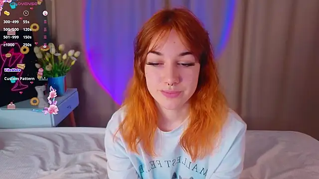 Snapshot of JoanReed chatting on March 31, 2026, 8:26 am JoanReed online show from March 31, 2026, 8:26 am