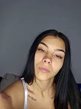 Crissdesire online show from April 9, 2026, 1:49 pm