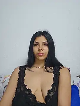 Crissdesire online show from June 20, 2026, 5:43 am