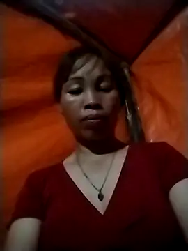 Snapshot of Ely-cute2k chatting on April 23, 2026, 1:24 pm Ely-cute2k online show from April 23, 2026, 1:24 pm