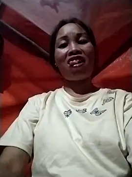 Snapshot of Ely-cute2k chatting on May 2, 2026, 11:59 am Ely-cute2k online show from May 2, 2026, 11:59 am