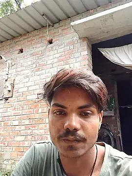 Snapshot of luck00y chatting on June 12, 2026, 3:38 am luck00y online show from June 12, 2026, 3:38 am