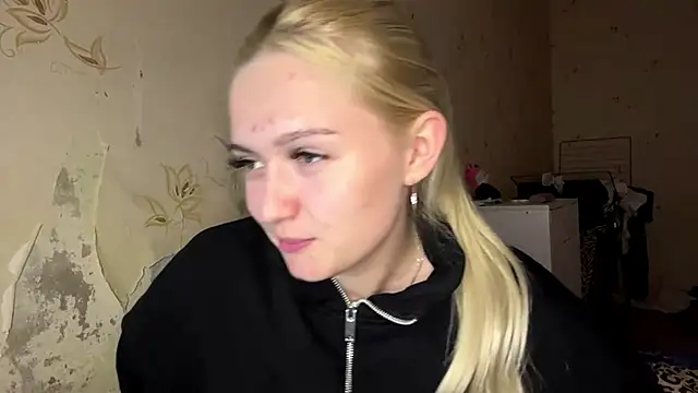 Sophia Blonde online show from April 27, 2026, 3:10 pm