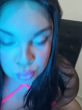 Snapshot of NicoleBBigAss chatting on May 18, 2026, 1:45 am NicoleBBigAss online show from May 18, 2026, 1:45 am