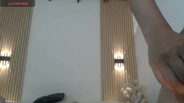 Snapshot of IslaScott chatting on May 8, 2026, 8:03 pm IslaScott online show from May 8, 2026, 8:03 pm