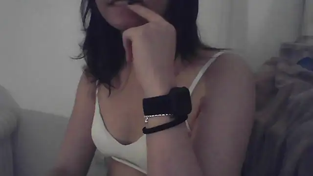 Snapshot of HoneyDrip_1 chatting on April 20, 2026, 1:47 pm HoneyDrip 1 online show from April 20, 2026, 1:47 pm