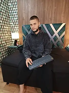 Snapshot of Joaho_Fernandez chatting on July 2, 2026, 3:23 am Joaho Fernandez online show from July 2, 2026, 3:23 am