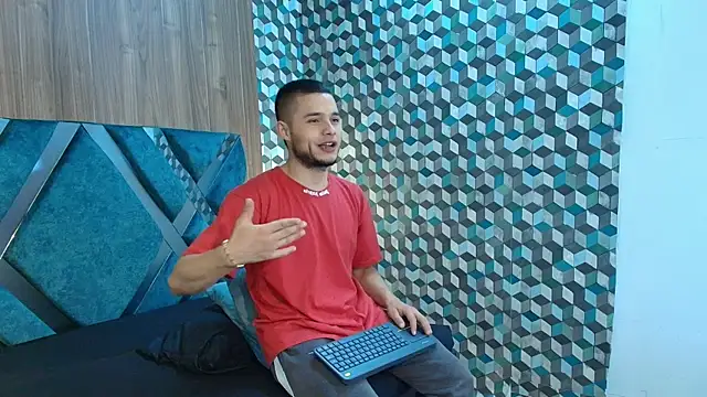 Snapshot of Joaho_Fernandez chatting on July 16, 2026, 6:25 pm Joaho Fernandez online show from July 16, 2026, 6:25 pm