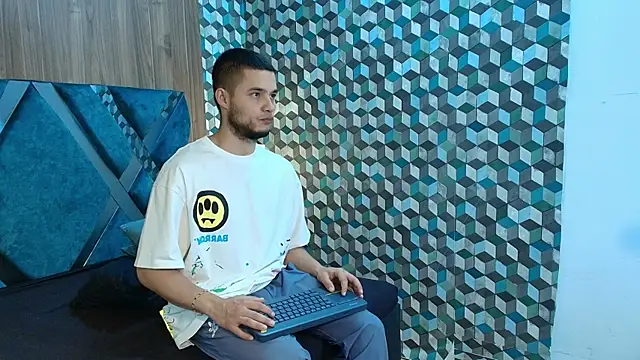 Snapshot of Joaho_Fernandez chatting on July 21, 2026, 7:49 pm Joaho Fernandez online show from July 21, 2026, 7:49 pm