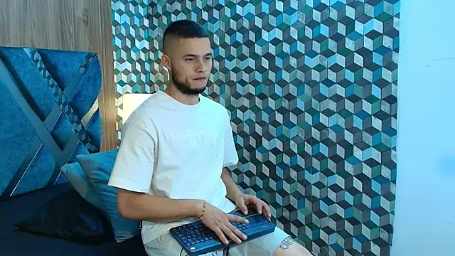 Snapshot of Joaho_Fernandez chatting on July 24, 2026, 8:40 pm Joaho Fernandez online show from July 24, 2026, 8:40 pm