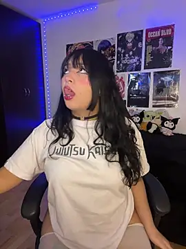 Hinataaa  online show from April 15, 2026, 5:03 am