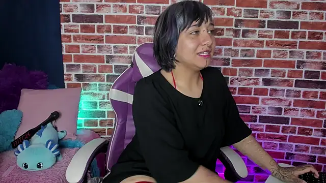 Snapshot of fresa_Wafflera chatting on April 21, 2026, 7:39 pm fresa Wafflera online show from April 21, 2026, 7:39 pm