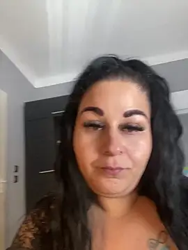 Snapshot of Szandra26 chatting on April 21, 2026, 1:06 pm Szandra26 online show from April 21, 2026, 1:06 pm
