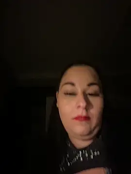 Snapshot of Szandra26 chatting on April 23, 2026, 10:01 pm Szandra26 online show from April 23, 2026, 10:01 pm