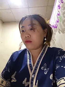Snapshot of he-se-kin chatting on April 17, 2026, 11:24 am he-se-kin online show from April 17, 2026, 11:24 am