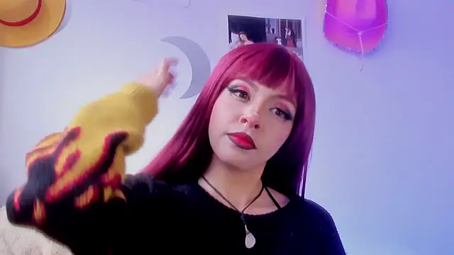 Snapshot of Nyxara- chatting on April 29, 2026, 8:59 pm Nyxara- online show from April 29, 2026, 8:59 pm