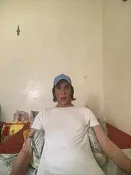 Snapshot of Ashwak_trans chatting on April 6, 2026, 10:49 am Ashwak trans online show from April 6, 2026, 10:49 am