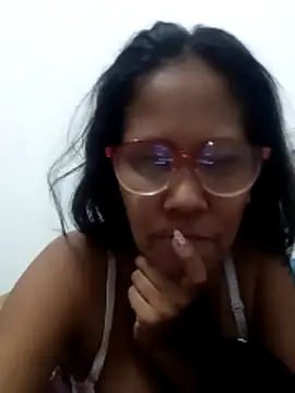 Snapshot of Karen_La_Flaca chatting on April 2, 2026, 7:44 pm Karen La Flaca online show from April 2, 2026, 7:44 pm