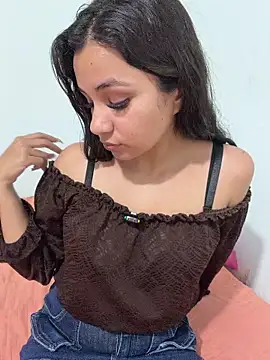 Colochitapupy online show from April 30, 2026, 2:29 am