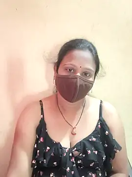 Snapshot of Latha_lovely chatting on April 5, 2026, 8:33 am Latha lovely online show from April 5, 2026, 8:33 am